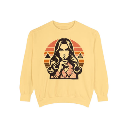 Sweatshirt | Conspiracy Lady | Butter