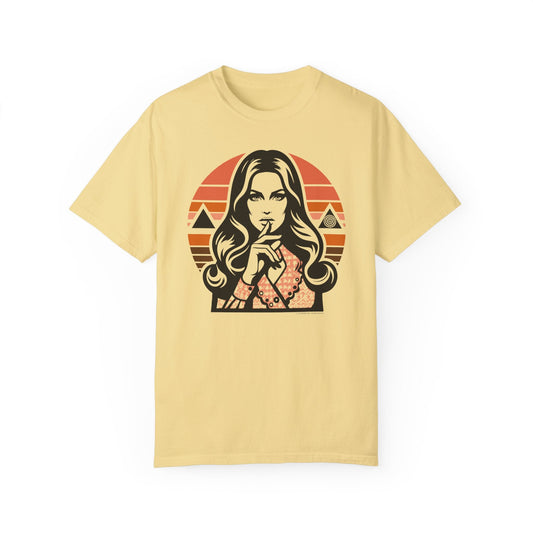 T-Shirt | Conspiracy Lady | Butter