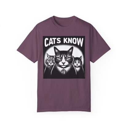 T-Shirt | Cats Know | Berry